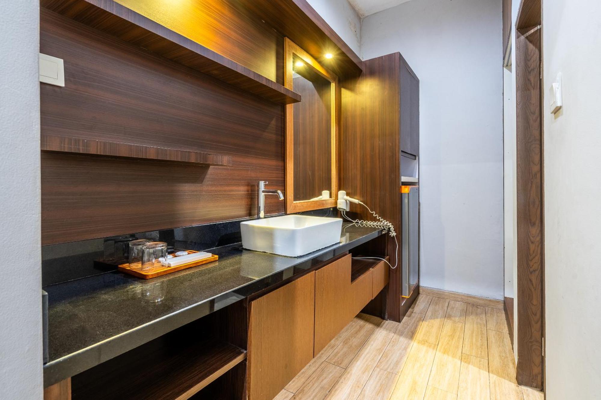 Casa Dasa Legian Экстерьер фото